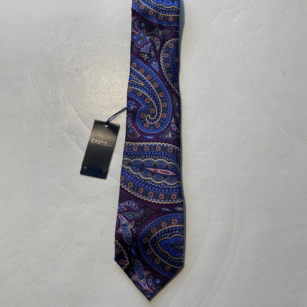 NEW Mens Italy Made Cremieux Purple Paisley Neck Tie Silk MSRP $60 -A42
